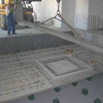 betonový základ s elastickými tlumiči